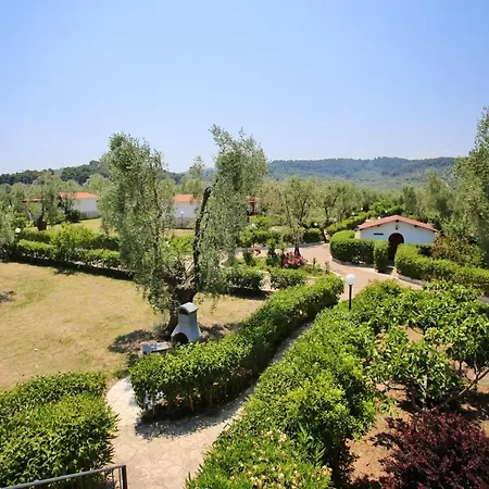 Holiday home Charming House In With Shared Pool And Terrace *