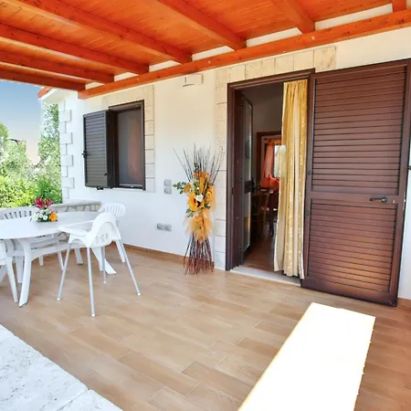 Charming House In With Shared Pool And Terrace Holiday home *